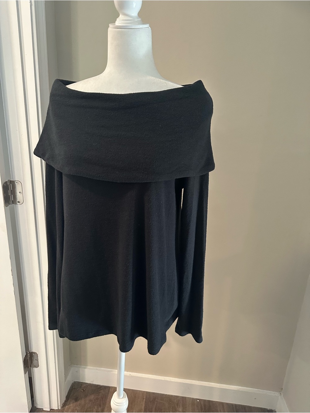 bobeau Black Off-the-Shoulder Foldover Knit Sweater